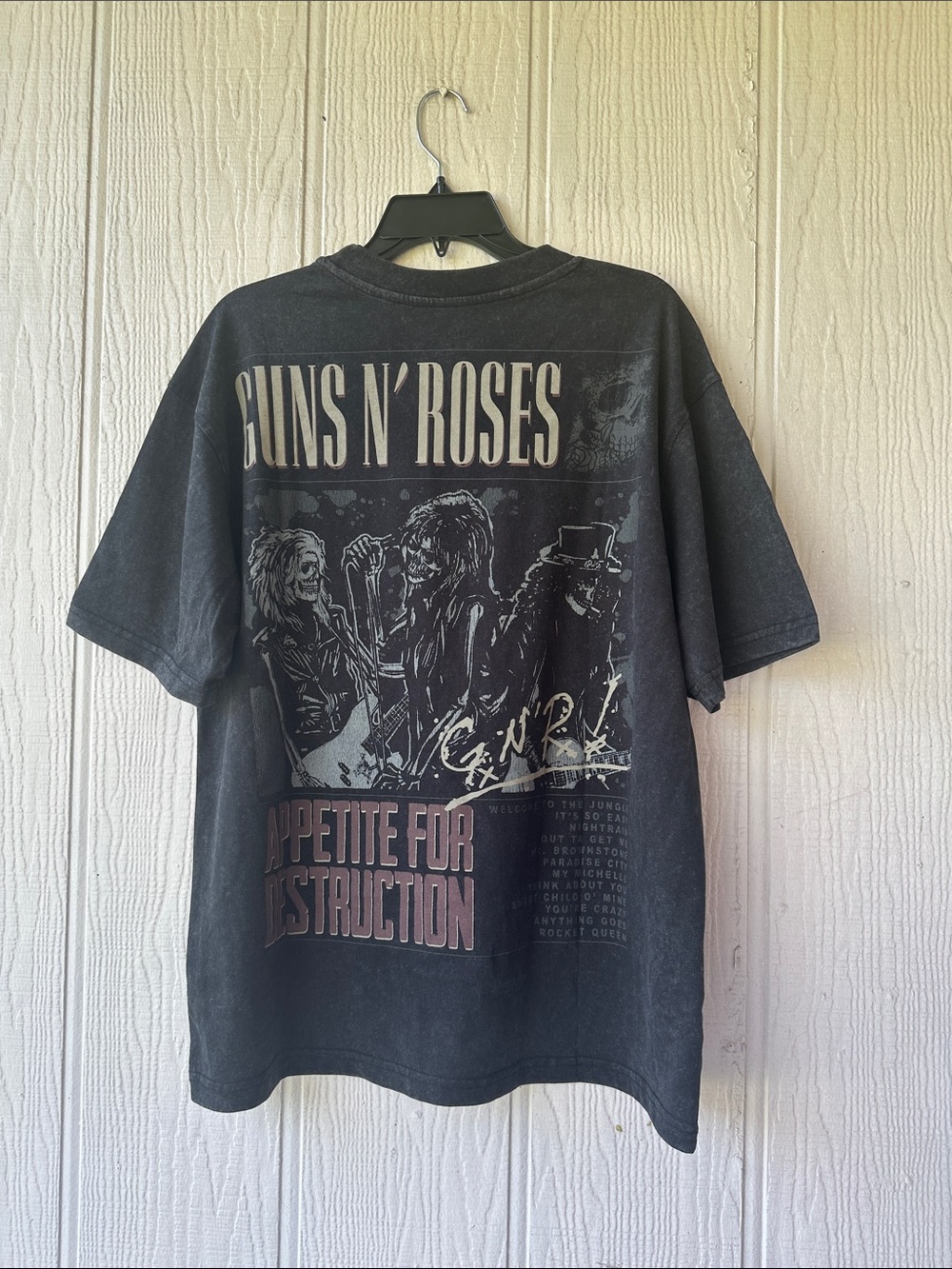 NWOT Guns N’ Roses Band Graphic Tee